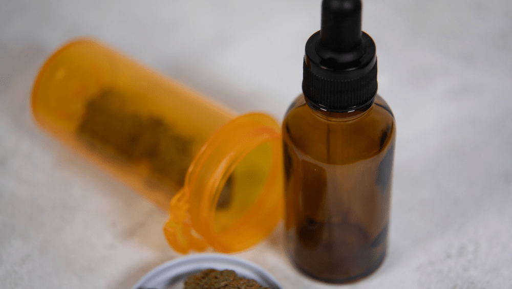 The Effectiveness of Cannabis Tinctures: Exploring CBD and THC Options